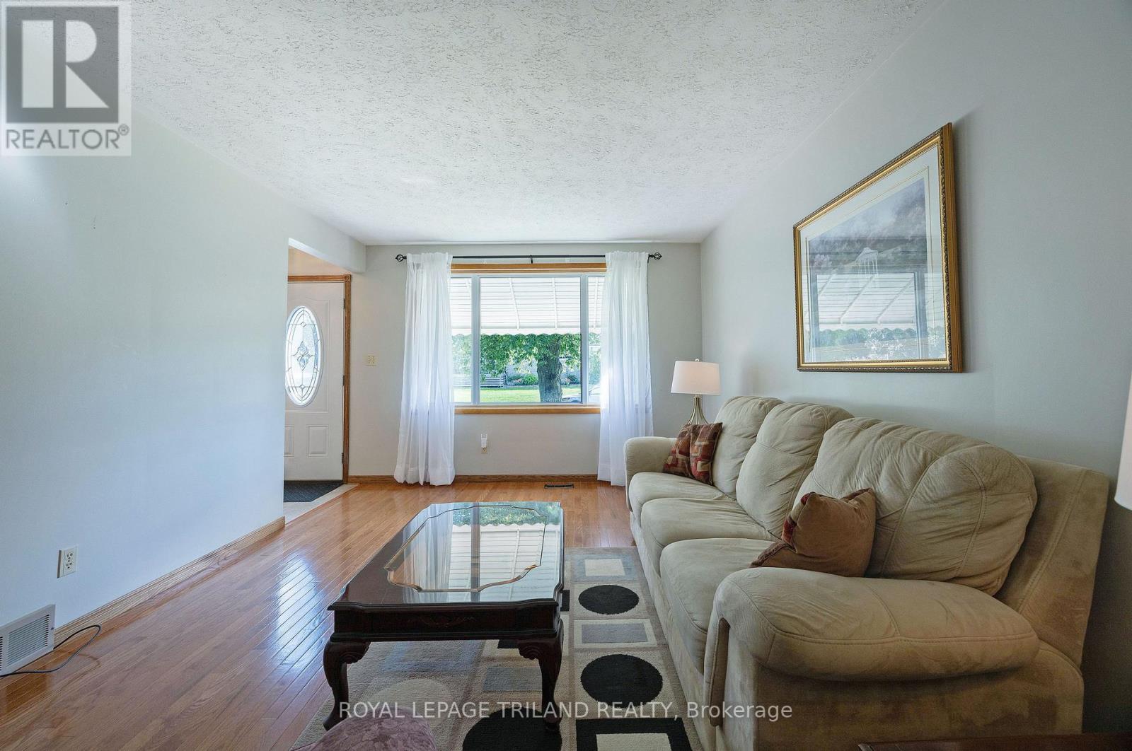 16 Sparta Street, St. Thomas, Ontario  N5R 5G9 - Photo 5 - X13795208