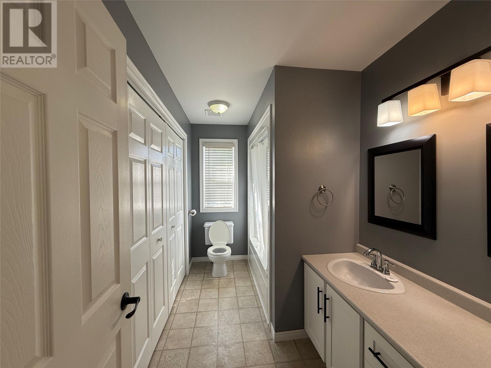 10 Dove Crescent, Massey Drive — photo 14