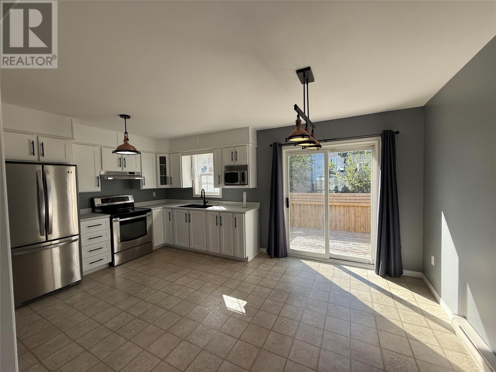 10 Dove Crescent, Massey Drive — photo 9