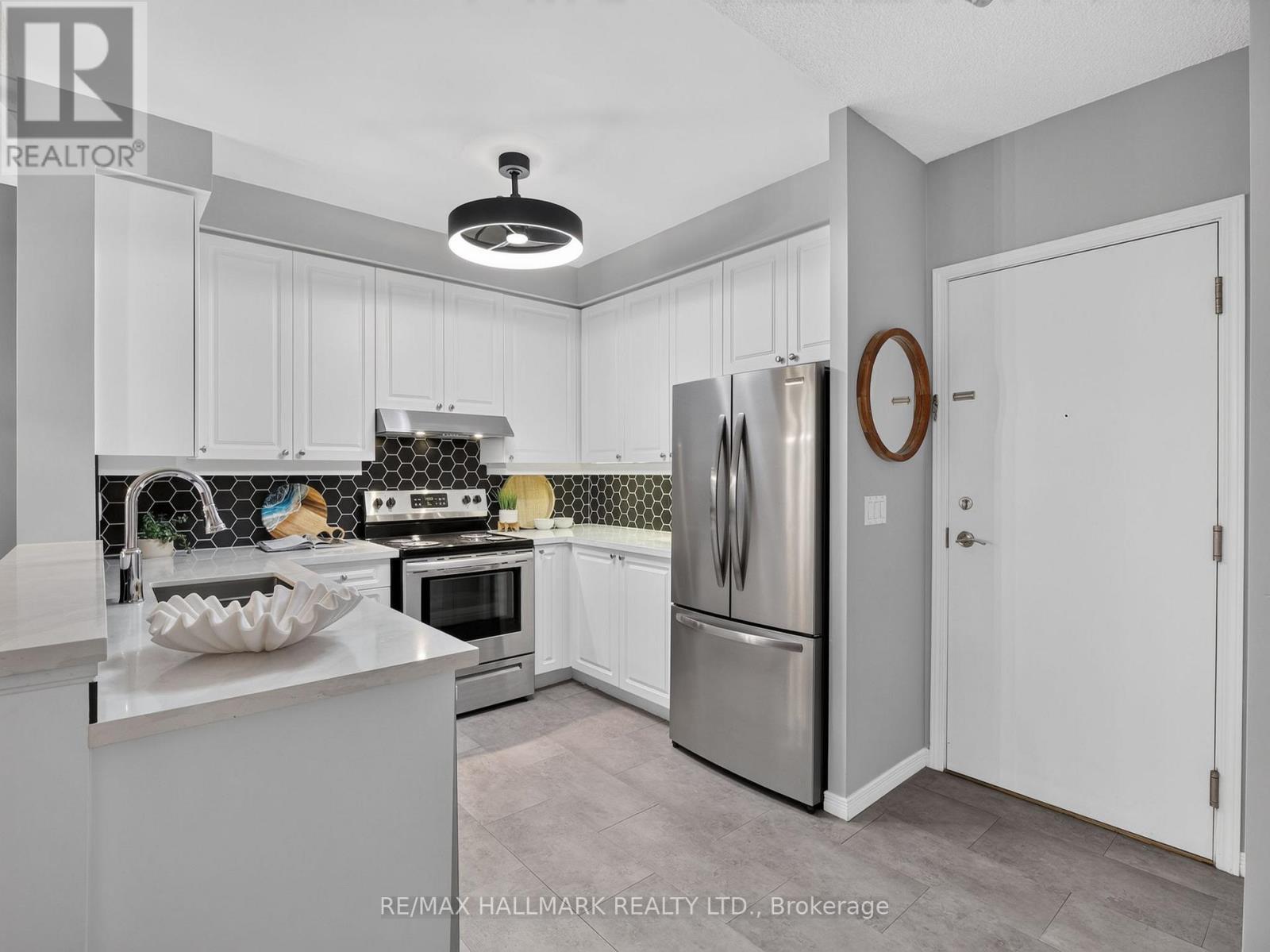 Ph918 - 3650 Kingston Road, Toronto, Ontario  M1M 3X9 - Photo 6 - E13765292