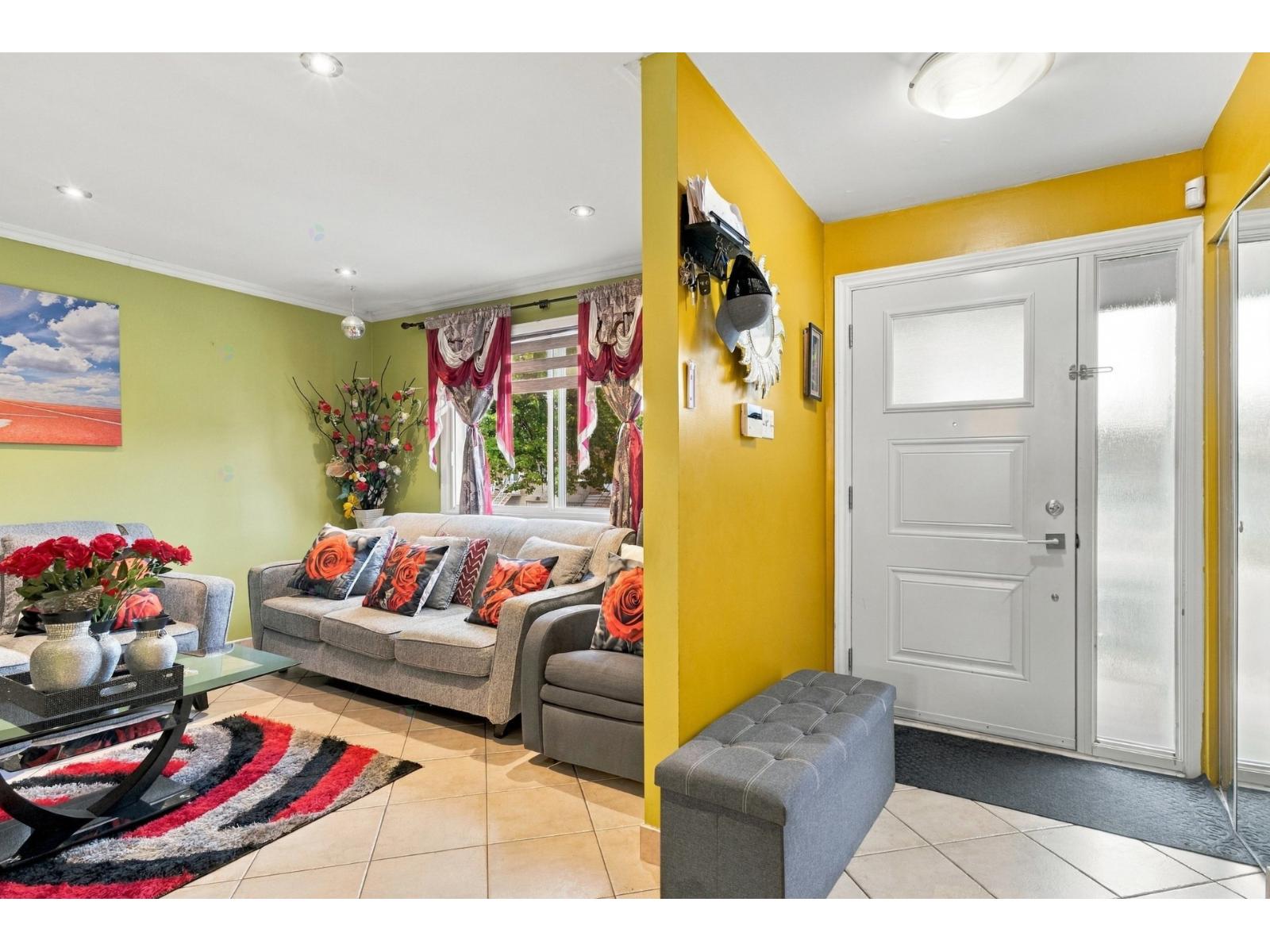 11868 Av. Nicolas-Appert Montréal (Rivière-des-Prairies/Pointe-aux-Trembles) Quebec Canada H1E2R7 3