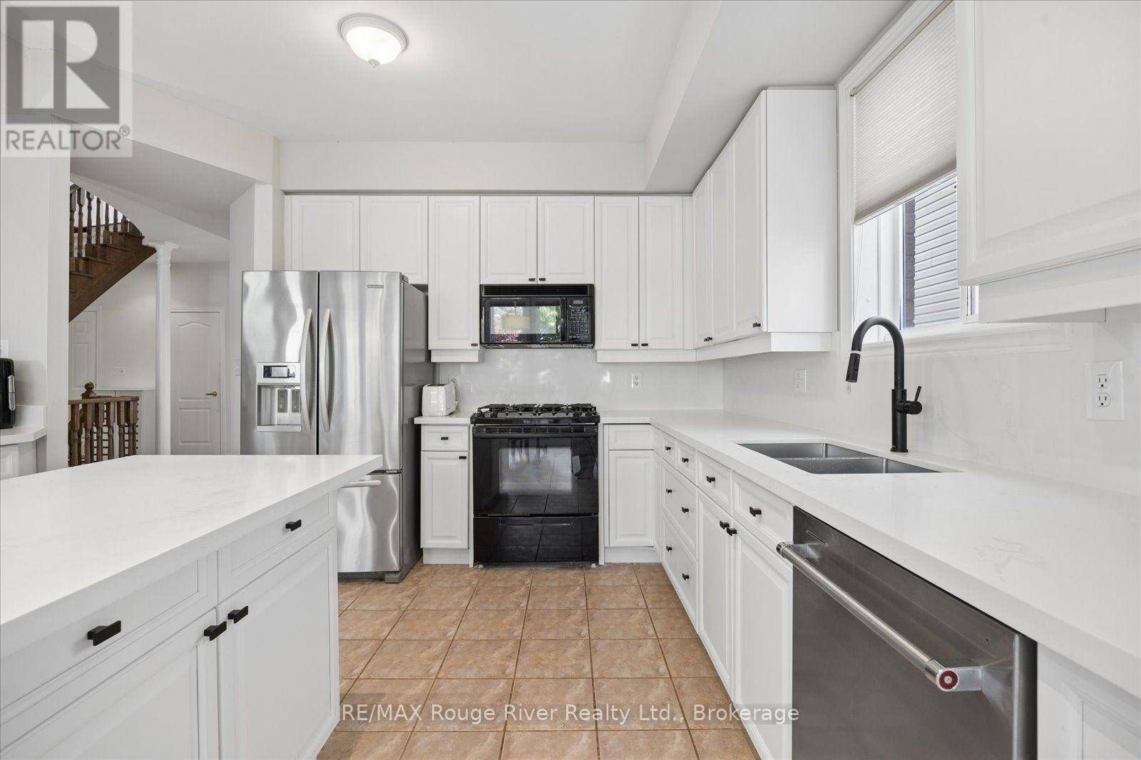 82 Darius Harns Drive, Whitby (Brooklin), Ontario  L1M 2G2 - Photo 13 - E13795364