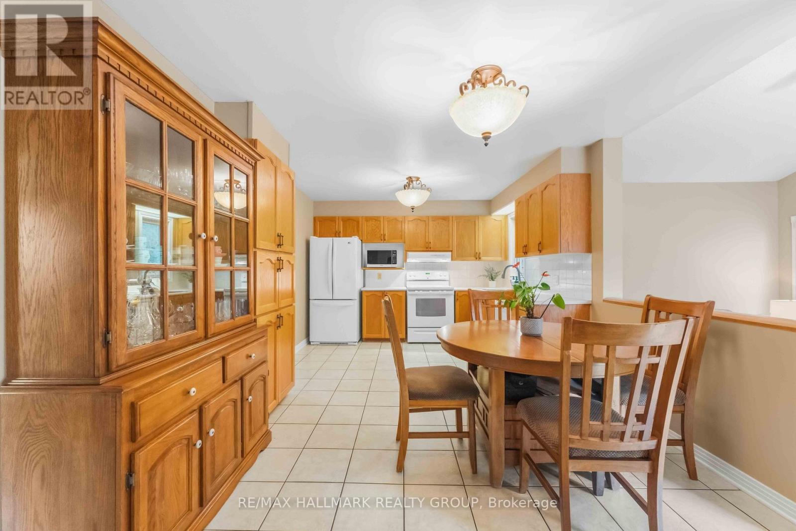 2053 Rolling Brook Drive, Ottawa, Ontario  K1W 1C9 - Photo 10 - X13795330