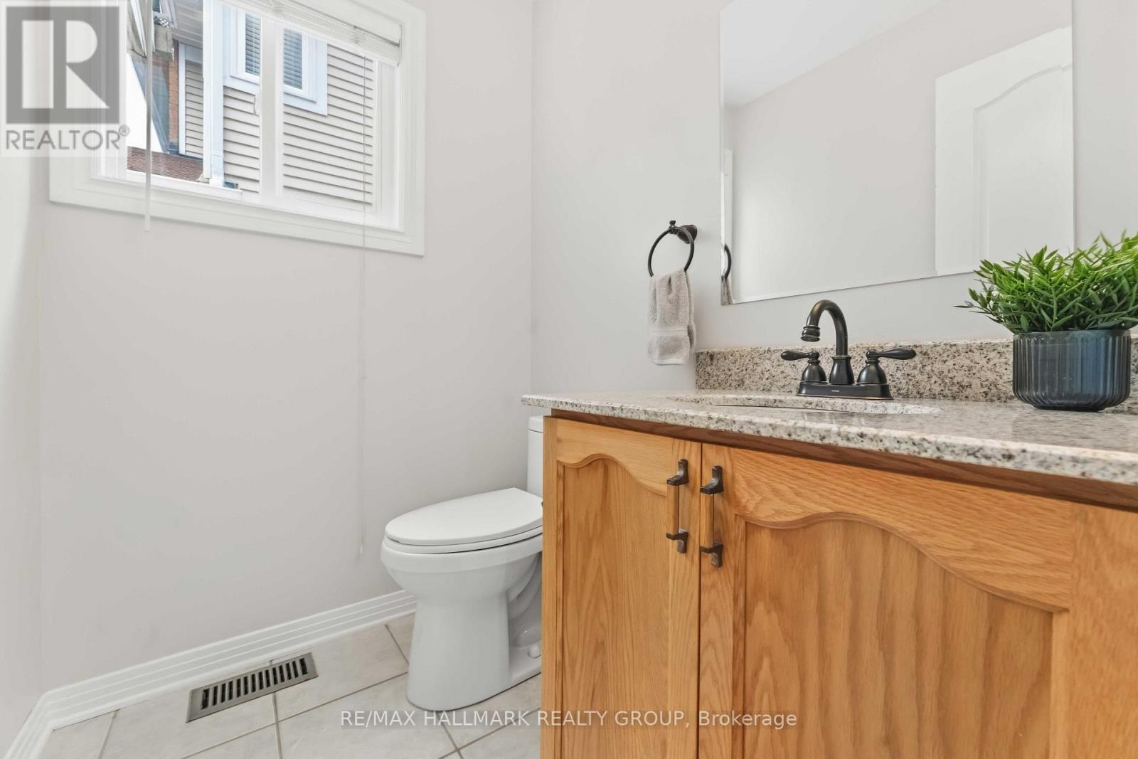 2053 Rolling Brook Drive, Ottawa, Ontario  K1W 1C9 - Photo 19 - X13795330