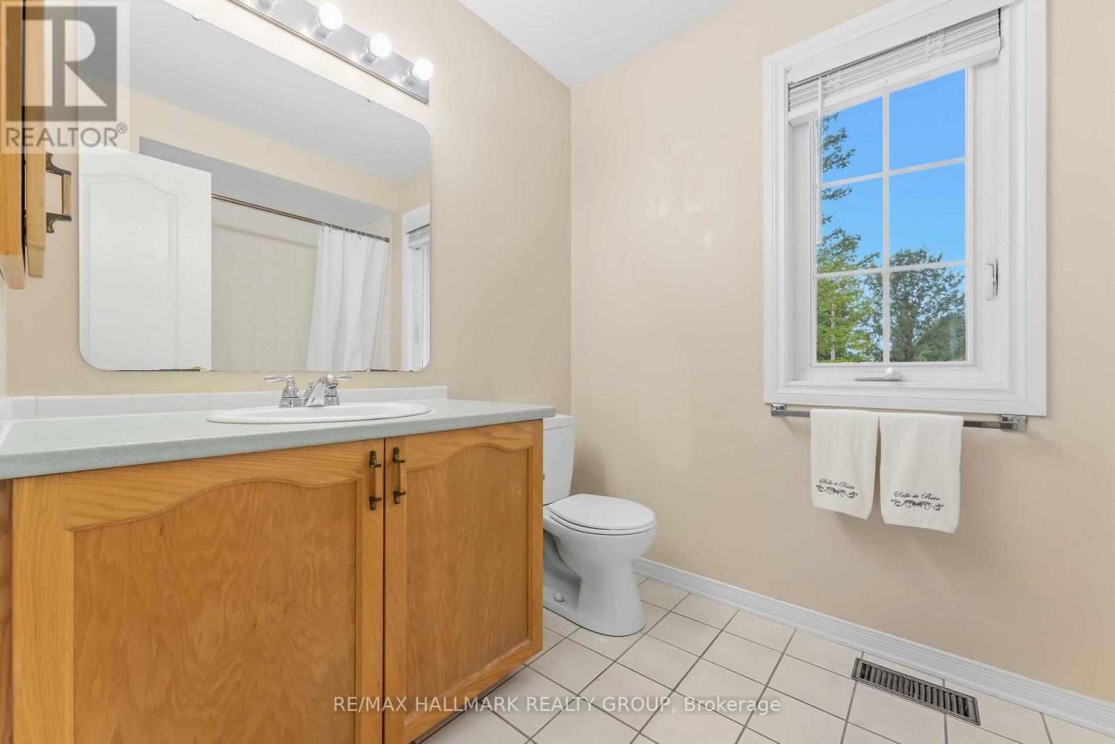 2053 Rolling Brook Drive, Ottawa, Ontario  K1W 1C9 - Photo 23 - X13795330