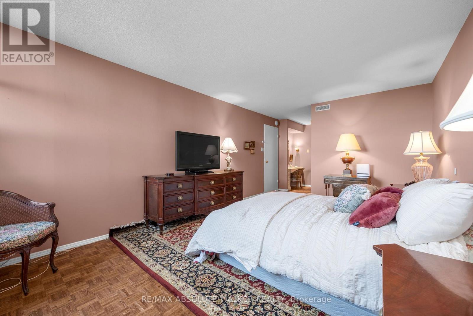 9b - 300 Queen Elizabeth Drive, Ottawa, Ontario  K1S 3M6 - Photo 30 - X13795348