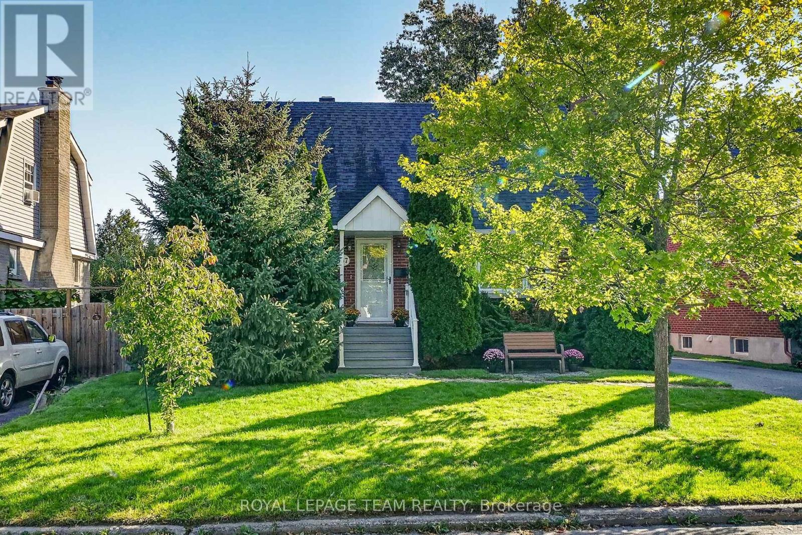 567 REDWOOD AVENUE, Ottawa, Ontario
