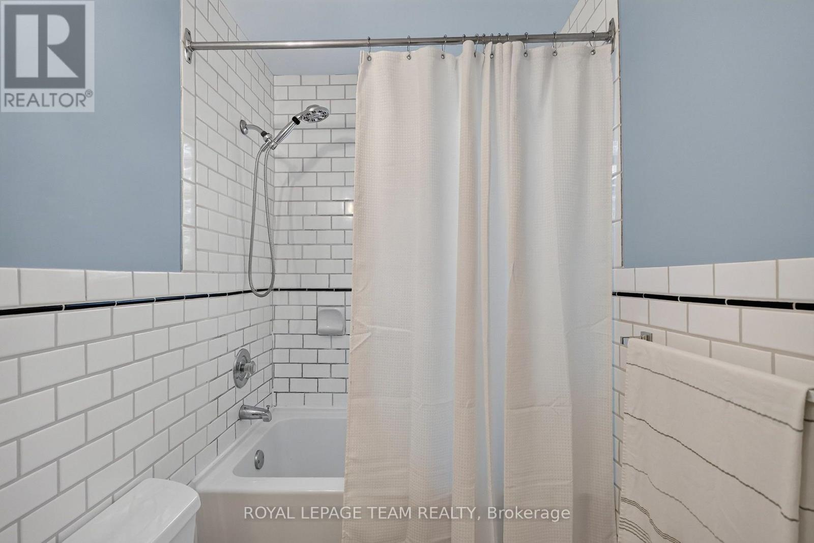567 Redwood Avenue, Ottawa, Ontario  K2A 3E7 - Photo 19 - X13795362