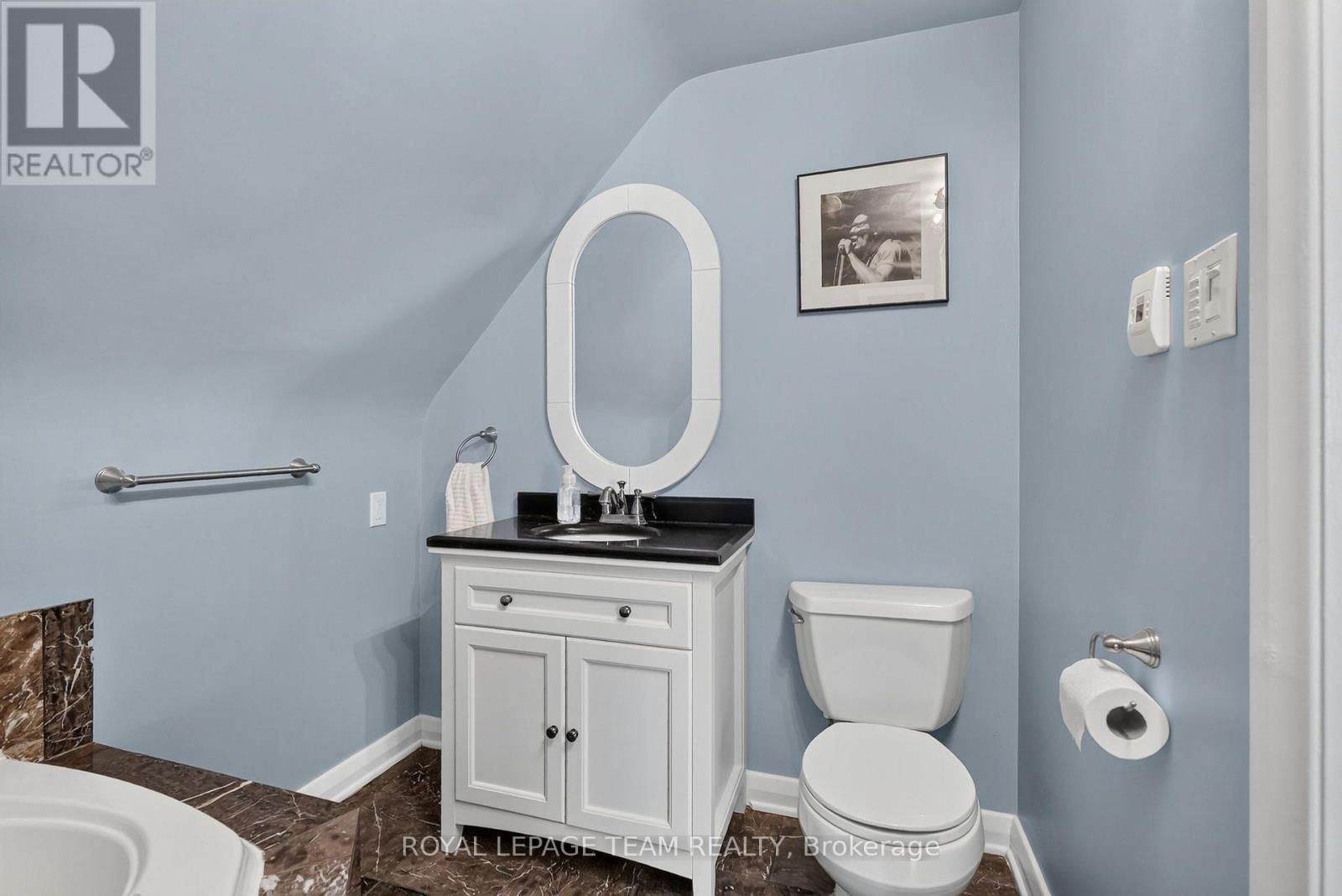 567 Redwood Avenue, Ottawa, Ontario  K2A 3E7 - Photo 27 - X13795362