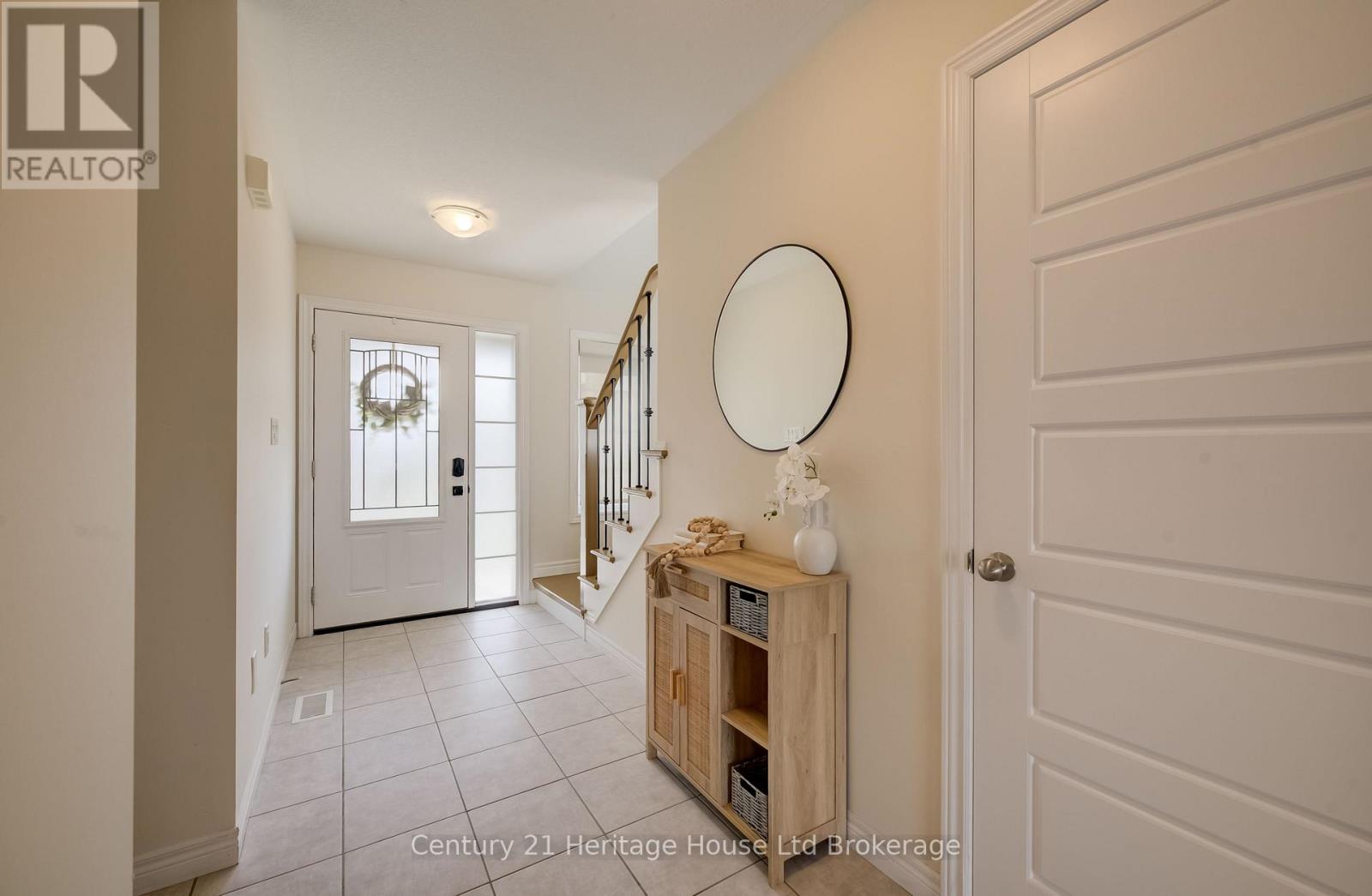 1465 Dunkirk Avenue, Woodstock (Woodstock - North), Ontario  N4T 0J9 - Photo 3 - X13795430