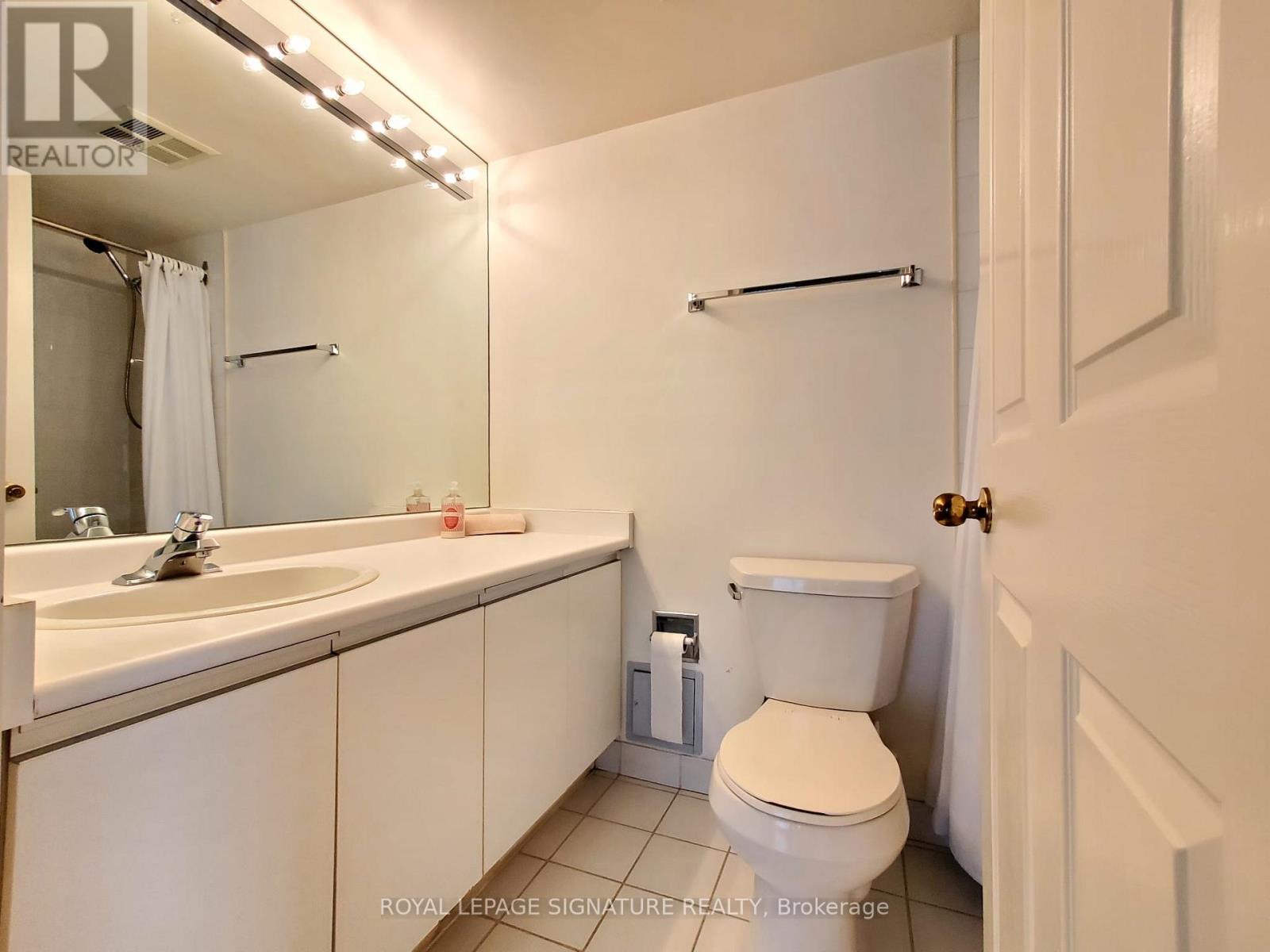 212 - 1121 Steeles Avenue, Toronto (Westminster-Branson), Ontario  M2R 3W7 - Photo 23 - C13795400