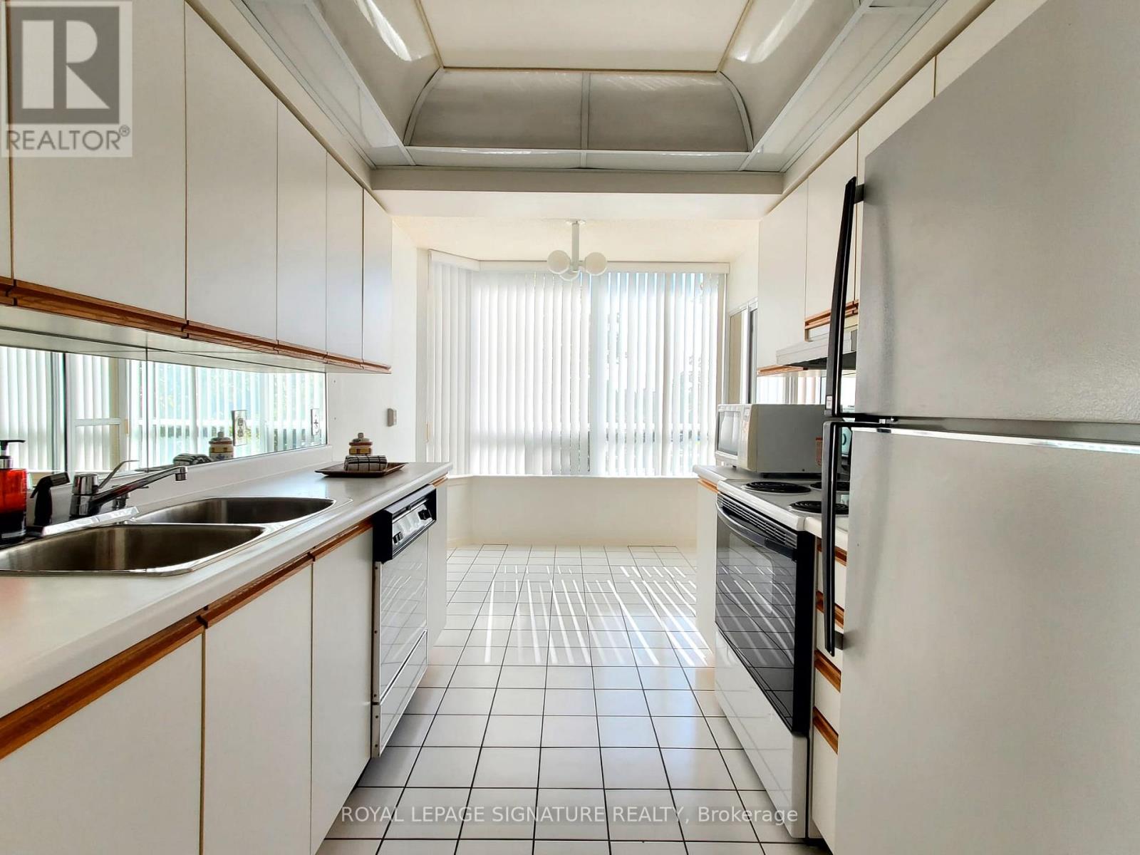 212 - 1121 Steeles Avenue, Toronto (Westminster-Branson), Ontario  M2R 3W7 - Photo 33 - C13795400