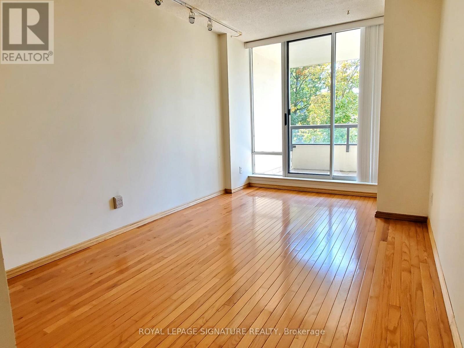 212 - 1121 Steeles Avenue, Toronto (Westminster-Branson), Ontario  M2R 3W7 - Photo 6 - C13795400