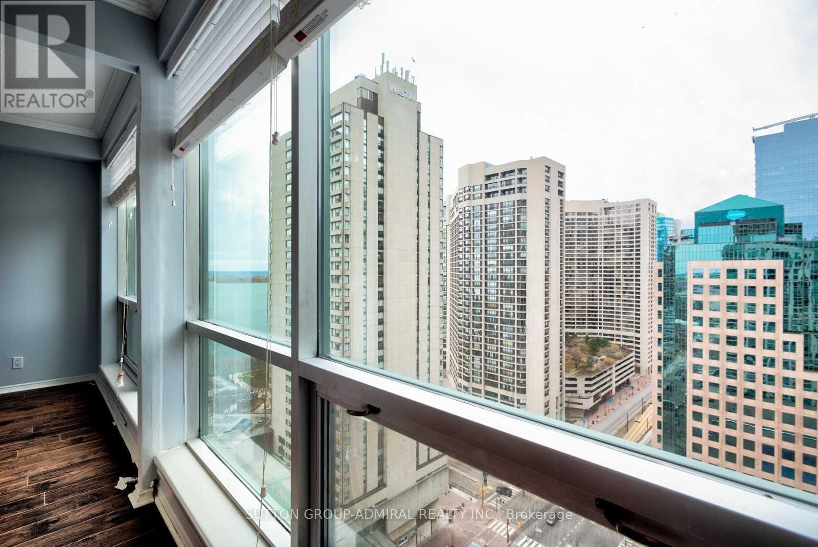 2405 - 10 Queens Quay W, Toronto (Waterfront Communities), Ontario  M5J 2R9 - Photo 14 - C13795444