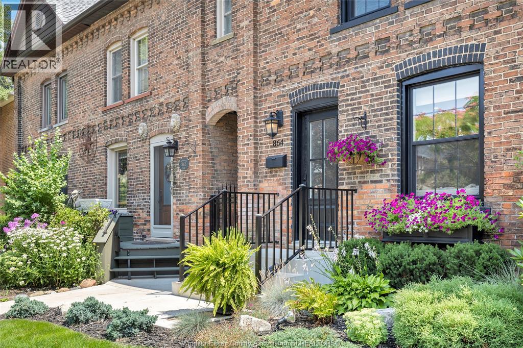 864 Monmouth, Windsor, Ontario  N8Y 3L4 - Photo 4 - 26022767