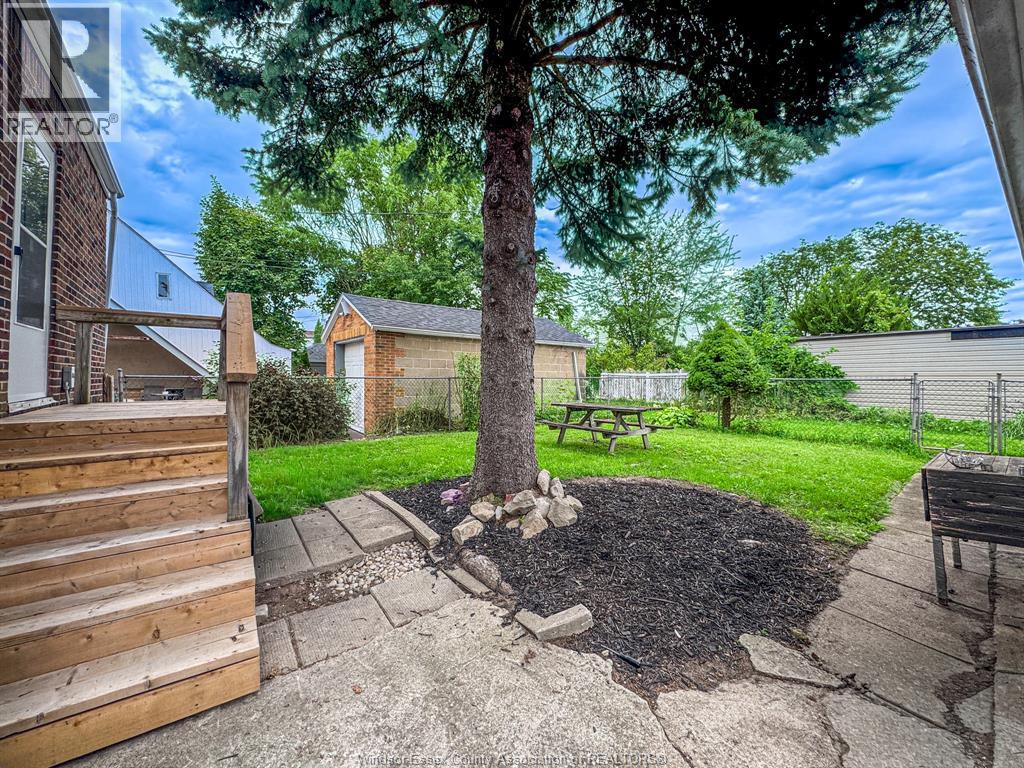 2270 Lillian, Windsor, Ontario  N8X 4B2 - Photo 45 - 26022634