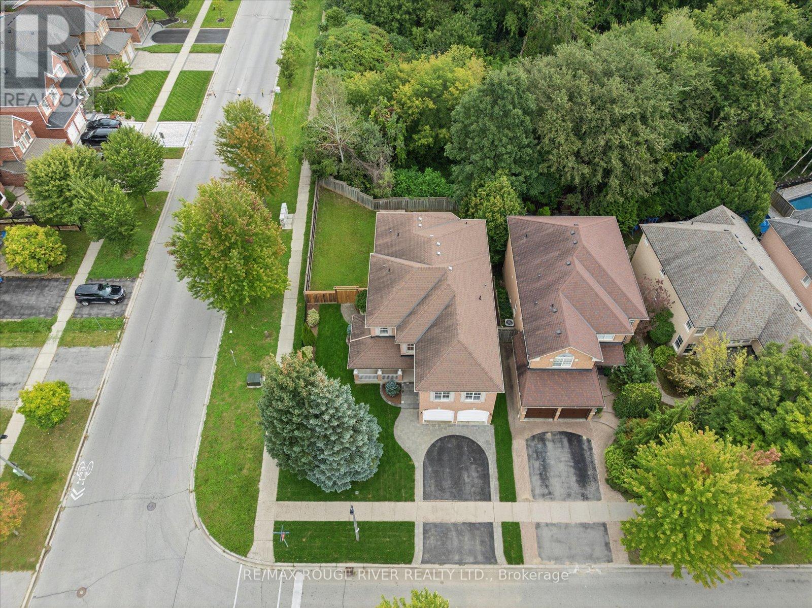 125 Gartshore Drive, Whitby (Williamsburg), Ontario  L1P 1N8 - Photo 48 - E13795438
