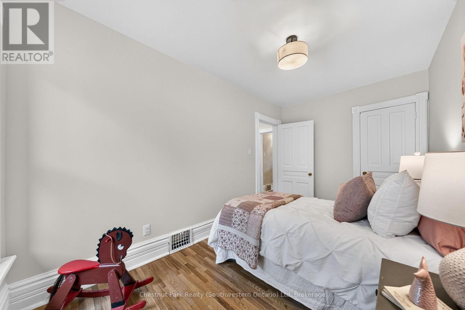 102 Queen Street, Guelph, Ontario  N1E 4S1 - Photo 33 - X13795428
