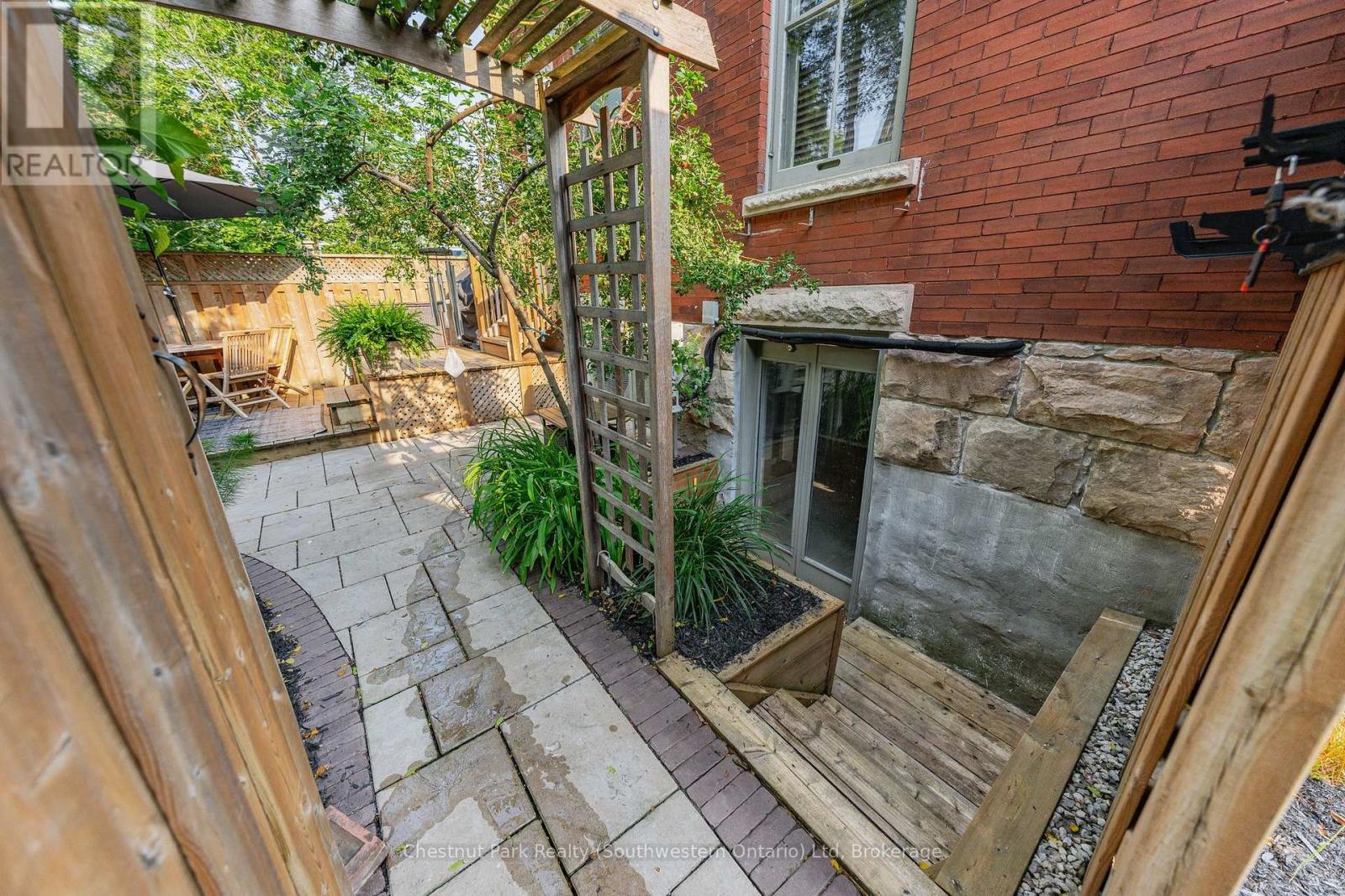 102 Queen Street, Guelph, Ontario  N1E 4S1 - Photo 42 - X13795428