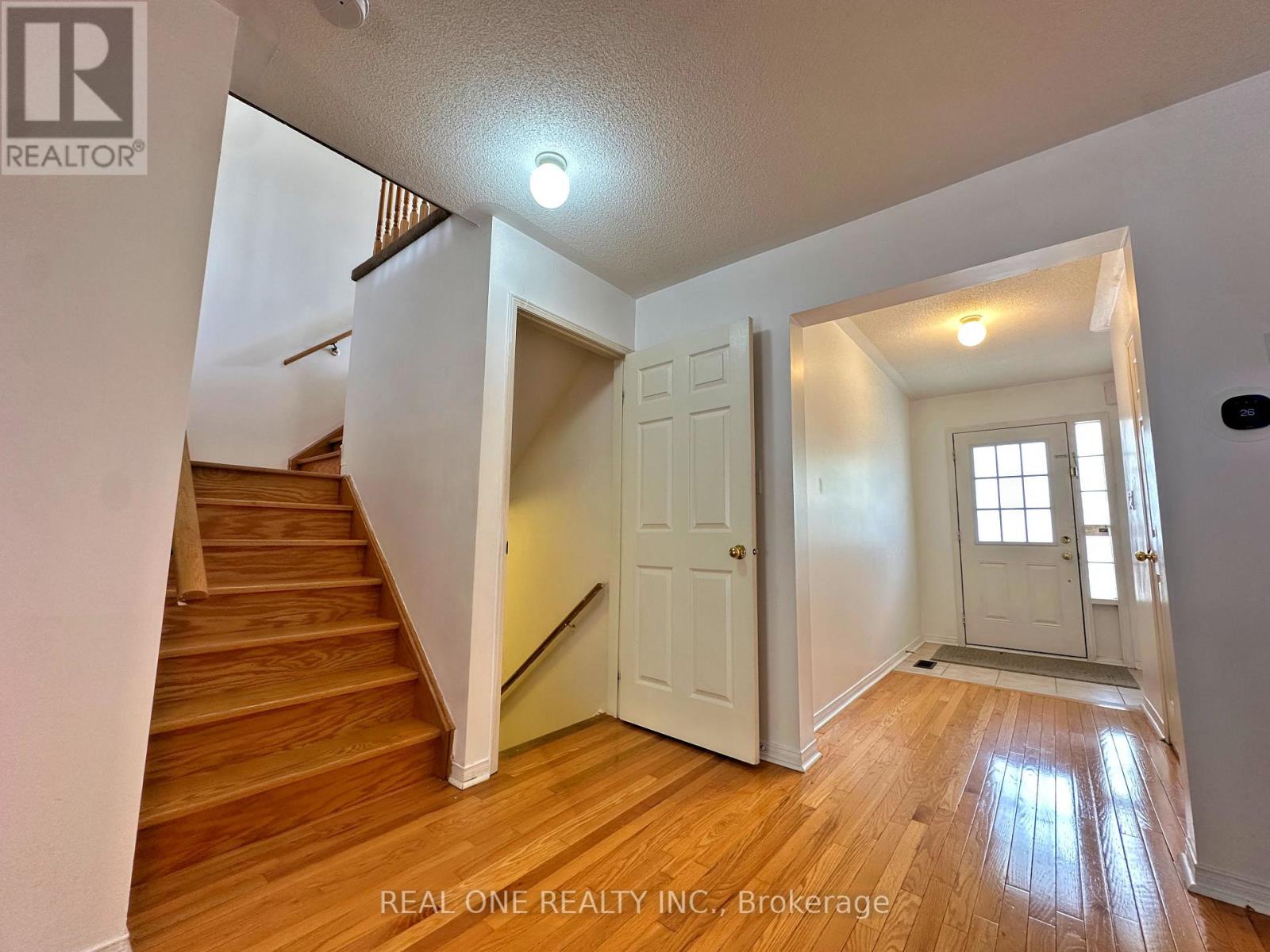 68 Maffey Crescent, Richmond Hill, Ontario L4S 0A7 - Photo 3 - N13795370
