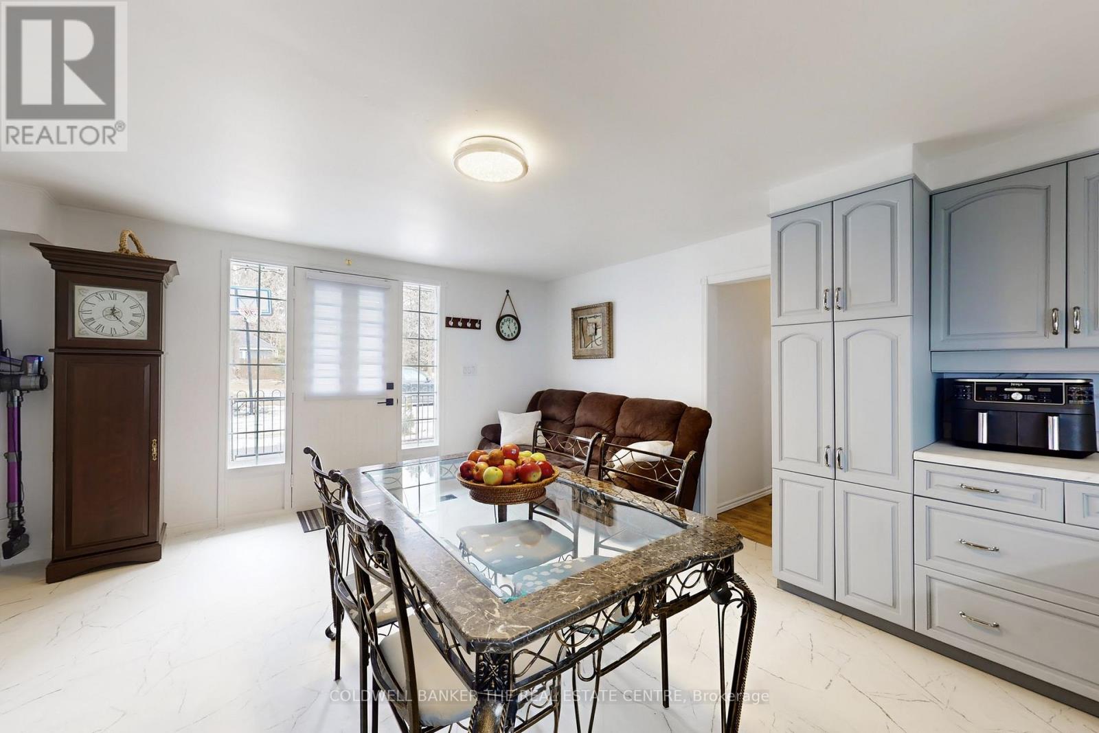 8352 Main Lisle Street, Adjala-Tosorontio, Ontario  L0M 1M0 - Photo 6 - N13795436