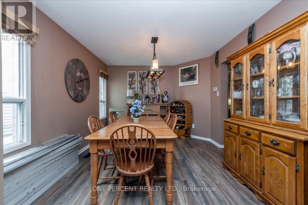 194 Livingstone Street W, Barrie (West Bayfield), Ontario  L4N 6Z9 - Photo 15 - S13795338