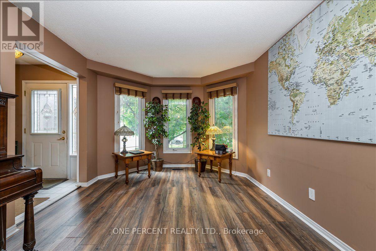 194 Livingstone Street W, Barrie (West Bayfield), Ontario  L4N 6Z9 - Photo 16 - S13795338