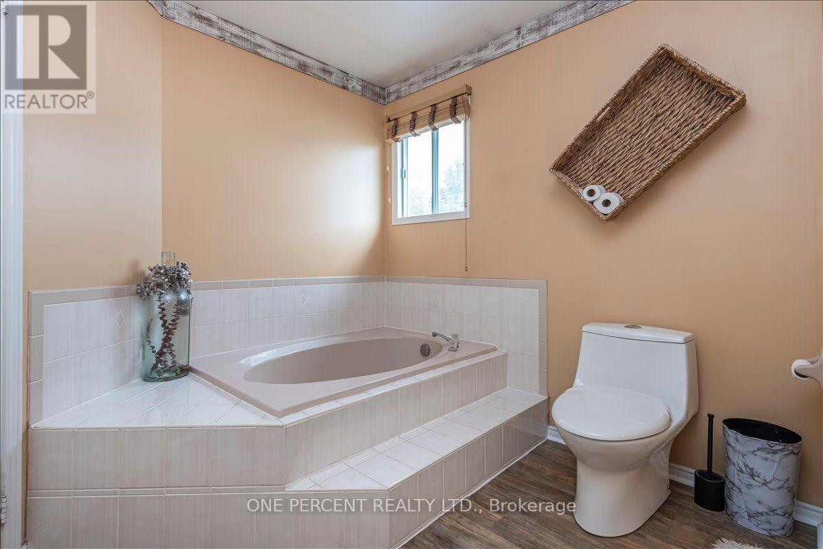 194 Livingstone Street W, Barrie (West Bayfield), Ontario  L4N 6Z9 - Photo 24 - S13795338