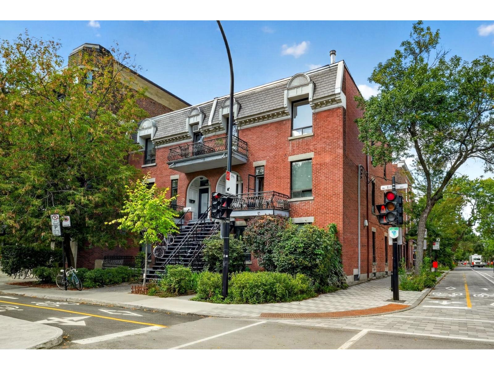 1239 Rue Rachel E. Montréal (Le Plateau-Mont-Royal) Quebec Canada H2J2J8