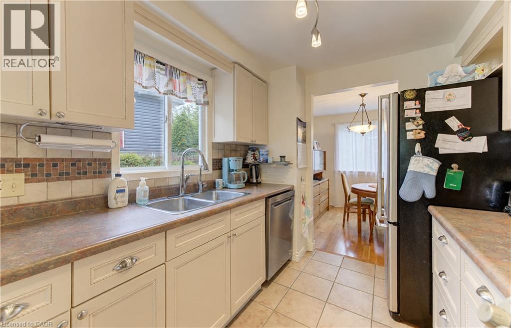 253 Newport Place, Waterloo, Ontario  N2T 1T9 - Photo 12 - 40861960