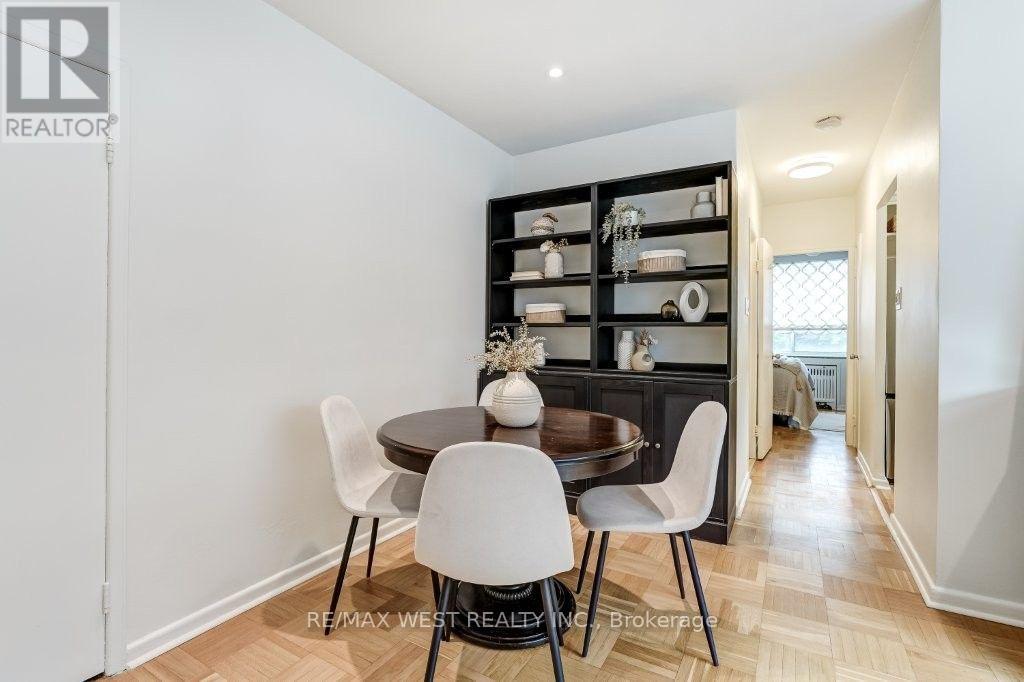 203 - 2000 Bloor Street W, Toronto (High Park North), Ontario  M6P 3L2 - Photo 10 - W13795390