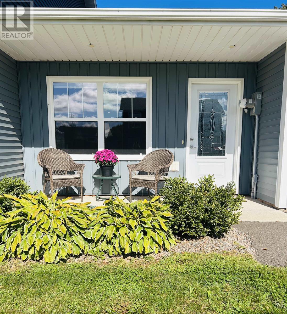 48 Stephanie Drive, Cornwall, Prince Edward Island  C0A 1H0 - Photo 3 - 202623582