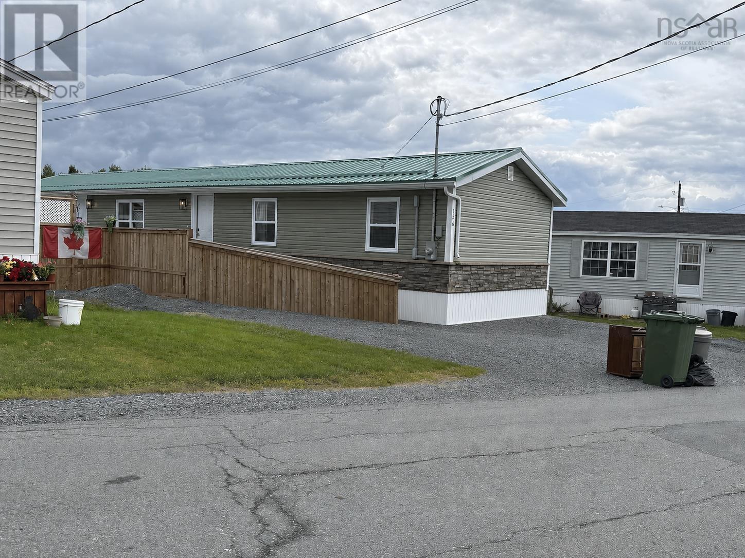 136 Hilltop Drive photo 28