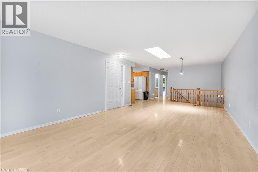 570 West Street Unit# 2, Brantford, Ontario  N3R 7Y7 - Photo 3 - 40821166