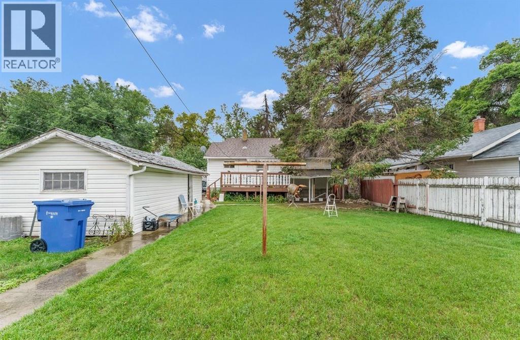 138 3 Street Nw, Medicine Hat, Alberta  T1A 6K6 - Photo 42 - A2345100