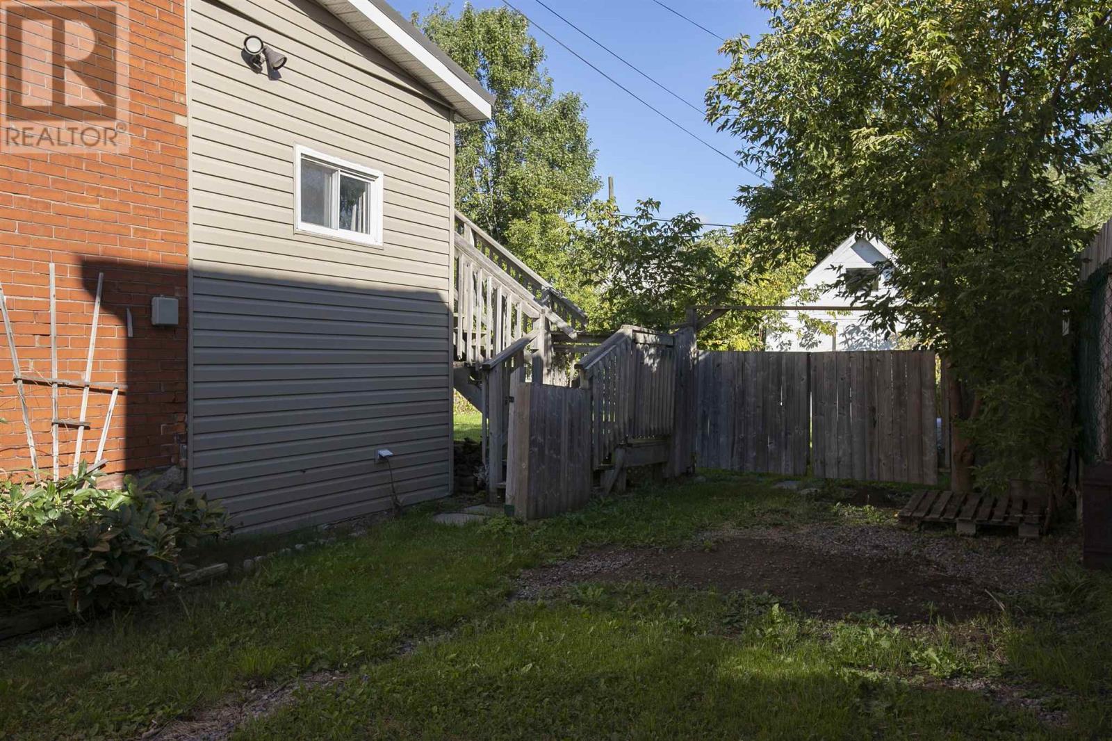 26 Wallace Ter, Sault Ste. Marie, Ontario P6C 1J8 - Photo 4 - SM262579