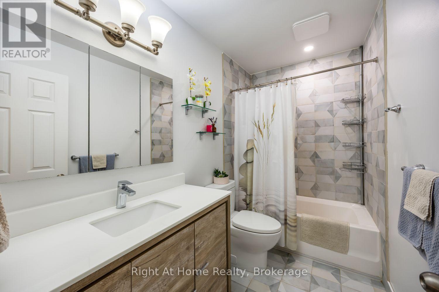 10 Newing Court, Ajax (South East), Ontario  L1S 2T6 - Photo 28 - E13795508