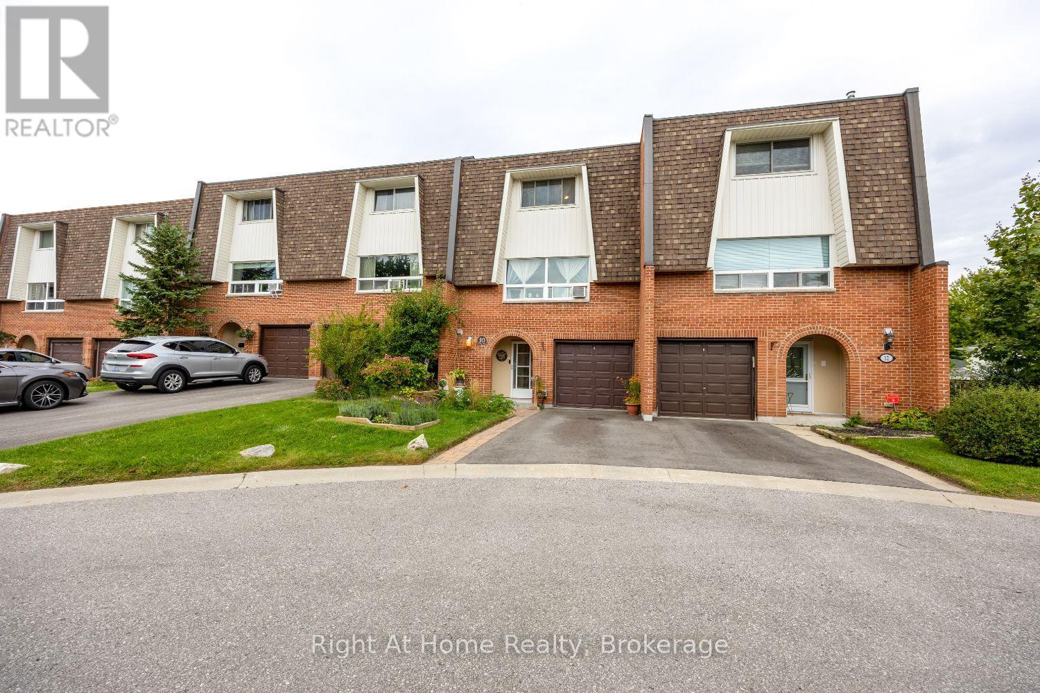 10 Newing Court, Ajax (South East), Ontario  L1S 2T6 - Photo 3 - E13795508