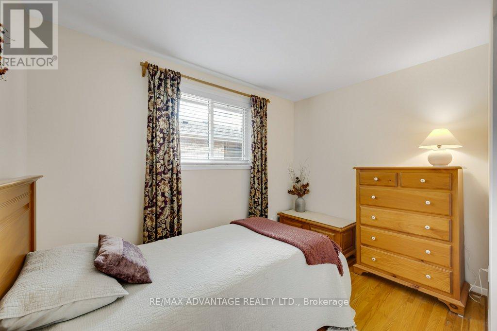 581 Galway Drive, Burlington (Shoreacres), Ontario  L7L 2S6 - Photo 20 - W13795486