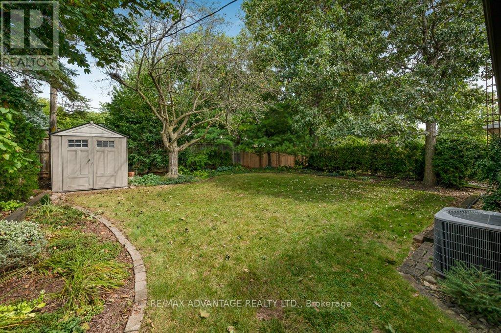 581 Galway Drive, Burlington (Shoreacres), Ontario  L7L 2S6 - Photo 34 - W13795486