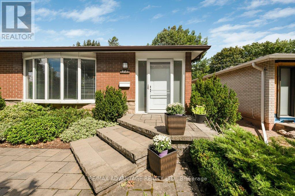 581 Galway Drive, Burlington (Shoreacres), Ontario  L7L 2S6 - Photo 5 - W13795486