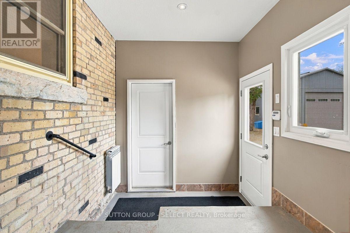15932 Ten Mile Road, Middlesex Centre, Ontario  N0M 2A0 - Photo 12 - X13793192
