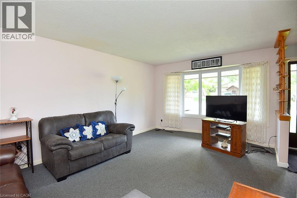 23 Sherwood Rise, Dundas, Ontario  L9H 4E9 - Photo 7 - 40856574