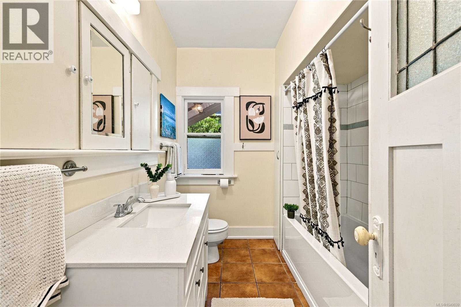 1320 Bond St, Victoria, British Columbia  V8S 1C4 - Photo 26 - 1049039