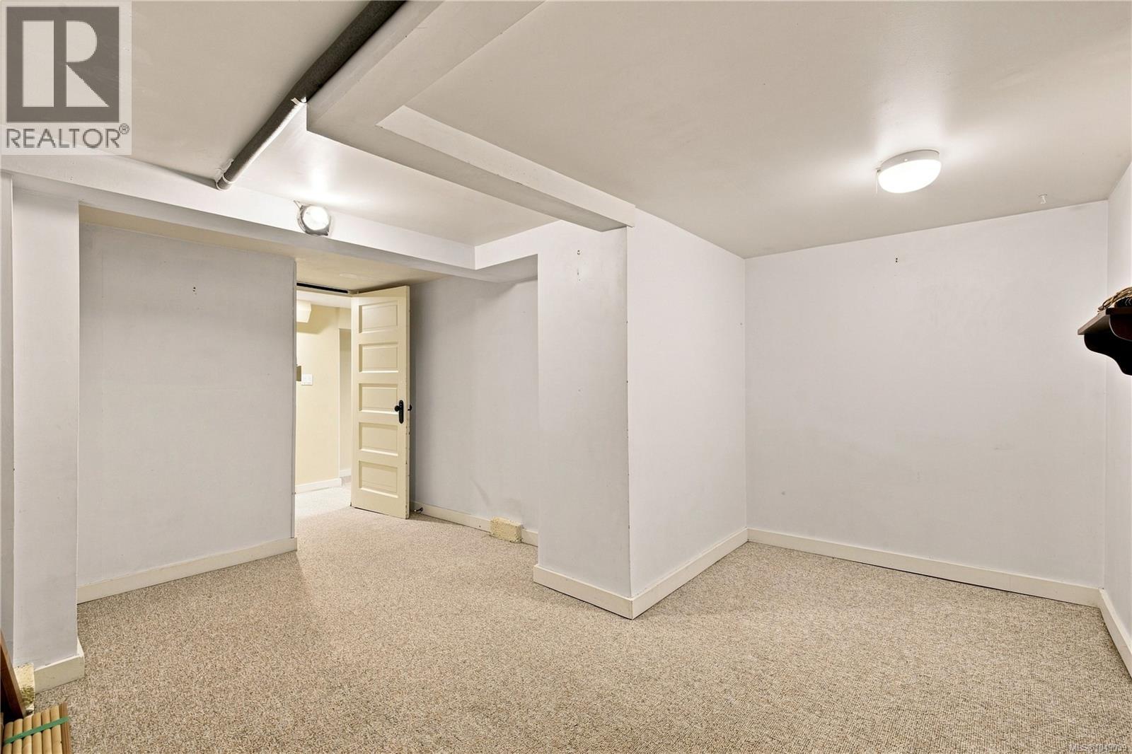 1320 Bond St, Victoria, British Columbia  V8S 1C4 - Photo 44 - 1049039