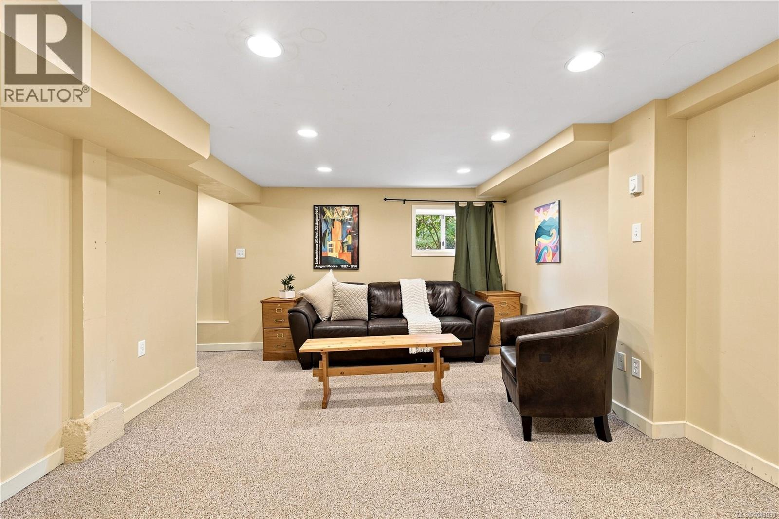 1320 Bond St, Victoria, British Columbia  V8S 1C4 - Photo 39 - 1049039