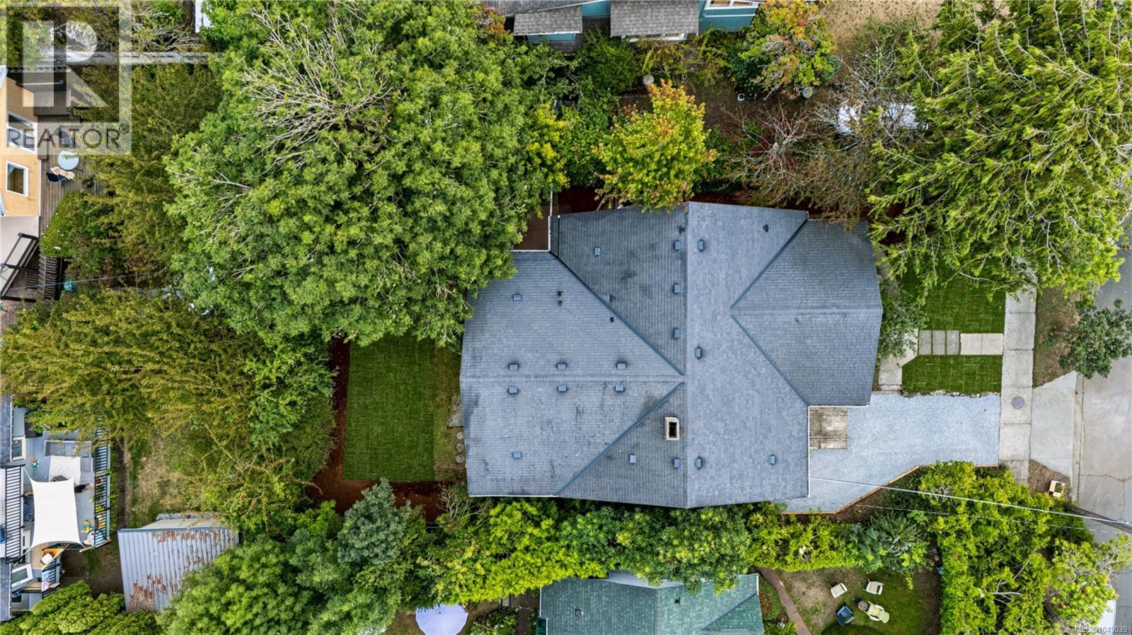 1320 Bond St, Victoria, British Columbia  V8S 1C4 - Photo 62 - 1049039