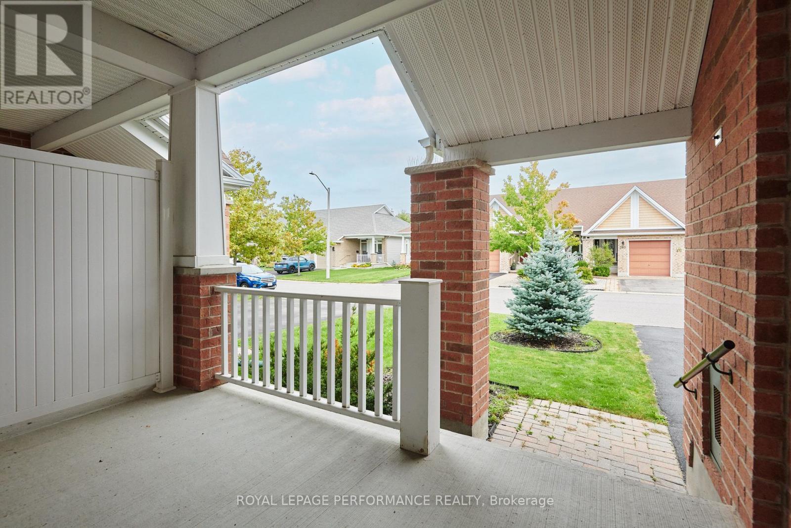 261 Bulrush Crescent, Ottawa, Ontario  K1T 0E5 - Photo 4 - X13795480