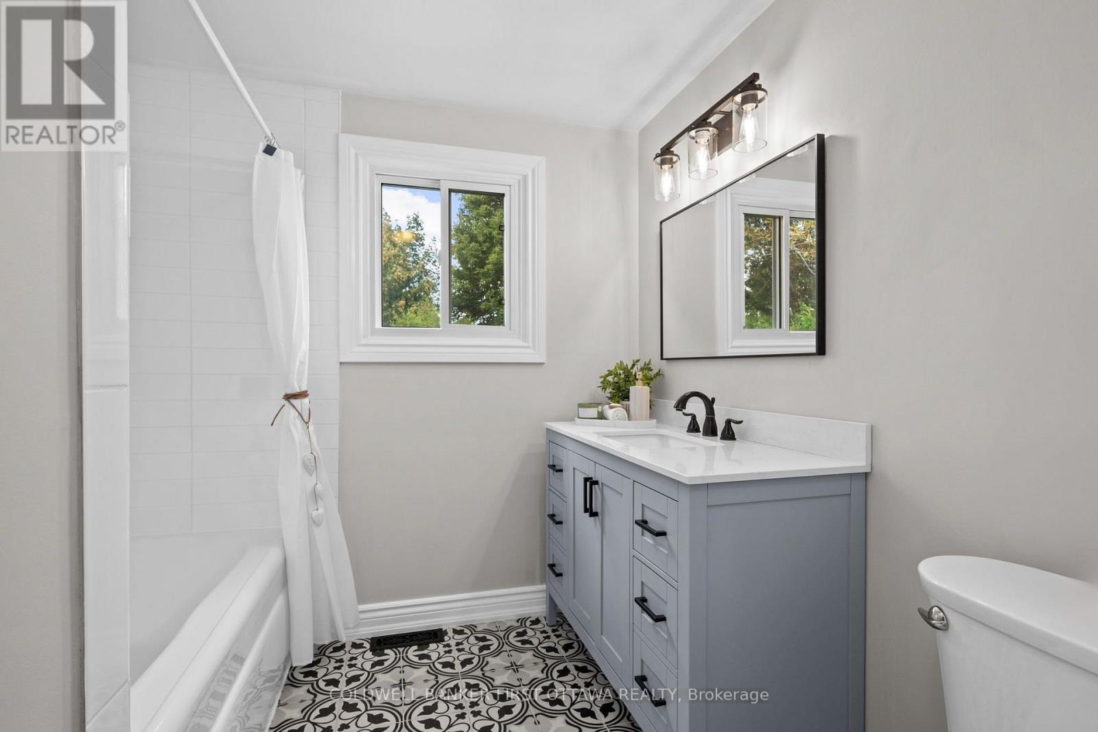 1365 Baden Avenue, Ottawa, Ontario  K1T 1V8 - Photo 30 - X13795492