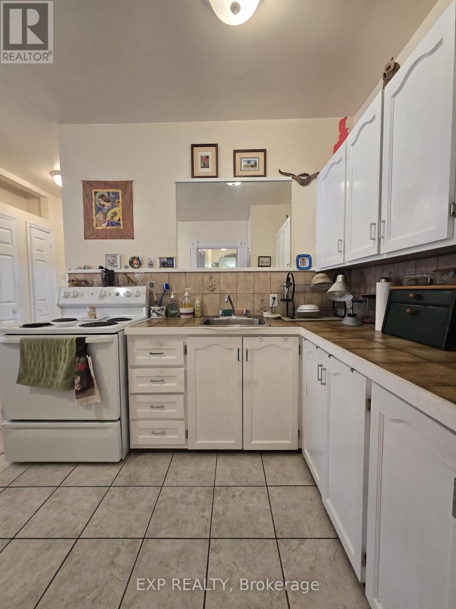 356 Gilmour Street, Ottawa, Ontario  K2P 0R3 - Photo 12 - X13795540